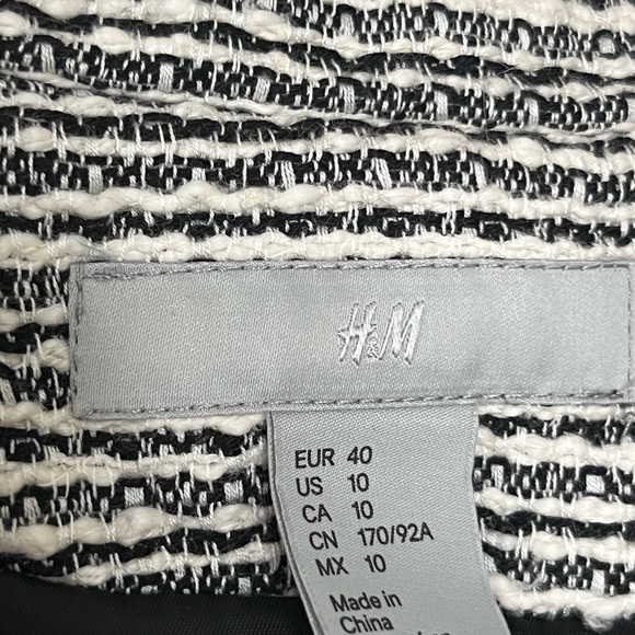 H&M Tweed Blazer Jacket Two Pockets Long Sleeves Black White Medium Large 10 - Picture 6 of 13